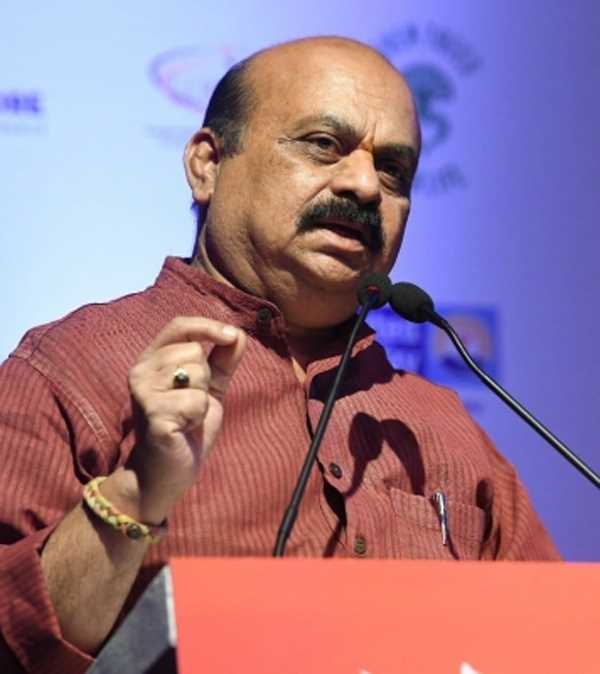 हिजाब विवाद : सभी को हाईकोर्ट के आदेश का पालन करना चाहिए : कर्नाटक सीएम